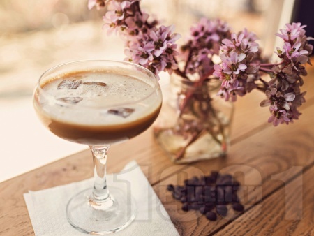  Mocha Martini  ,    Amarula -   